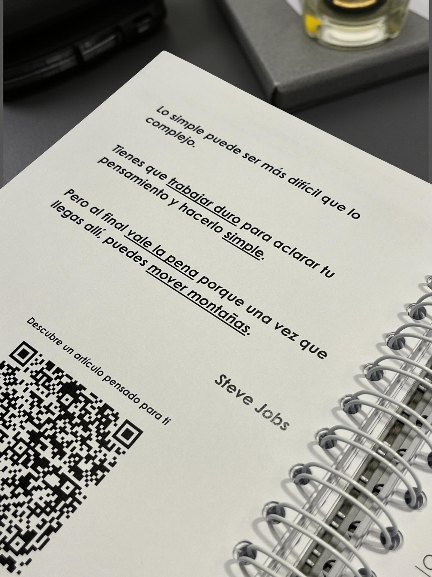 Task Notebook by AR - Gris Ceniza